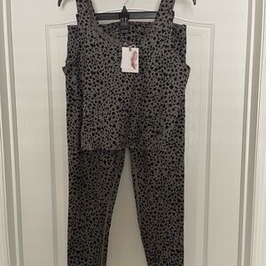 Leggings and crop top activewear set Jessica Simpson